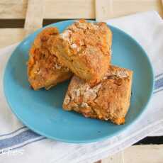 Przepis na WHOLEGRAIN SPELT RICOTTA SCONES with PERSIMMONS