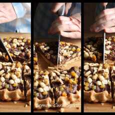 Przepis na Mazurek czekoladowy z orzechami laskowymi