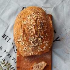 Przepis na Pszenno-żytni chleb z garnka z płatkami owsianymi i nasionkami chia