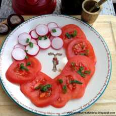 Przepis na Pomidor z rzodkiewką i szczypiorkiem