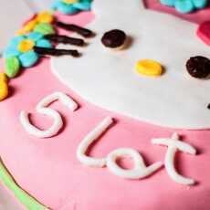 Przepis na Tort śmietankowy w stylu angielskim 'Hello Kitty' 