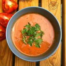 Przepis na Zupa pomidorowa. Co na obiad ? Zupa pomidorowa z kluskami, zupa pomidorowa z ryżem czy czysta zupa pomidorowa?