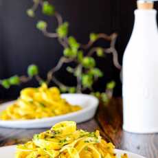 Przepis na Sycylijski makaron z sardelami, czyli pasta con le sarde