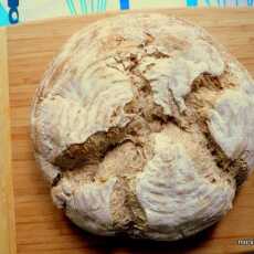 Przepis na Chleb na pszennym zakwasie z orzechami i figą czyli trup w szafie
