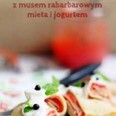 Przepis na Orkiszowe nalesniki z musem rabarbarowym