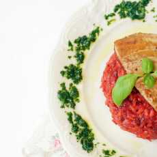 Przepis na Buraczkowe risotto z dodatkiem pesto i stekiem z tuńczyka 