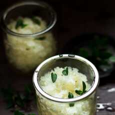 Przepis na Granita z soku z pomelo, cytryny, limonki i świeżych ziół