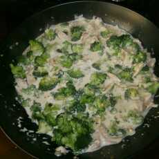 Przepis na Tagliatelle z brokułami i kurczakiem