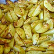 Przepis na Pyszne, aromatyczne, chrupiące, pieczone ziemniaki w piekarniku a'la frytki.