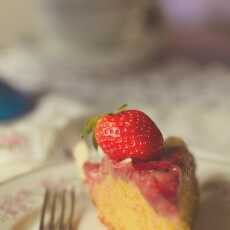 Przepis na Odwrócone ciasto rabarbarowo- truskawkowe
