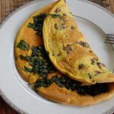 Przepis na Puszysty omlet z gęsiego jaja ze szpinakiem