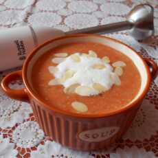 Przepis na Pomidorowa zupa krem z migdałami