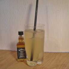 Przepis na Lynchburg Lemonade - lemoniada z whiskey Jack Daniels