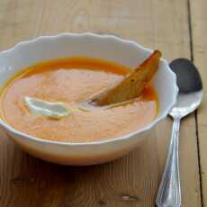 Przepis na Zupa dyniowo - pomidorowa z pieczoną gruszką