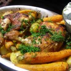 Przepis na Uda kurczaka 'grill barbecue', młode ziemniaki z marchewką z piekarnika...