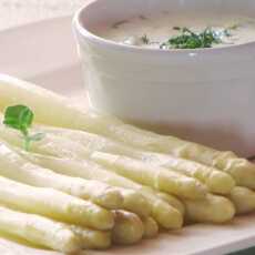 Przepis na Białe szparagi z jogurtem i ziołami