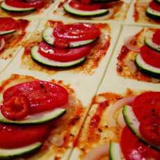 Przepis na Tartaletki z cukinią i pomidorami