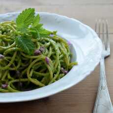 Przepis na Mocno zielone pesto ziołowe