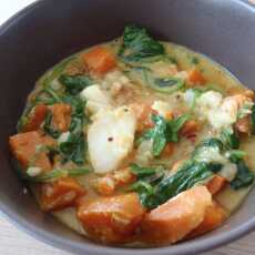 Przepis na Fish, sweet potato and spinach curry