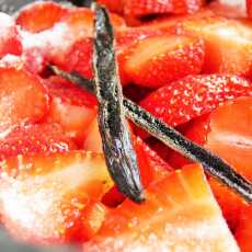 Przepis na Przetwory: Dżem truskawkowy z wanilią (niskosłodzony)