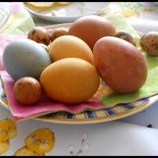Przepis na Farbowanie jajek naturalnymi sposobami