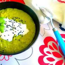Przepis na Zupa krem z zielonych szparagów i groszku cukrowego