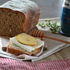 Przepis na Orkiszowy chleb z cukinią, ziemniakami i orzechami laskowymi. BLW