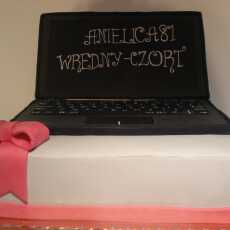 Przepis na Tort weselny z laptopem