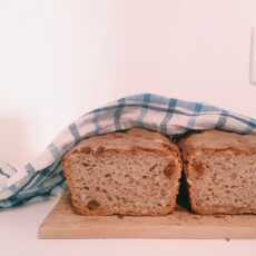Przepis na Chleb na żytnim zakwasie z figami i migdałami