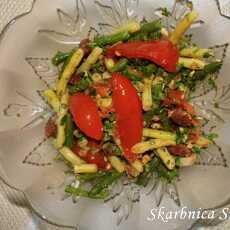 Przepis na Fasolka szparagowa z chorizo i pomidorami