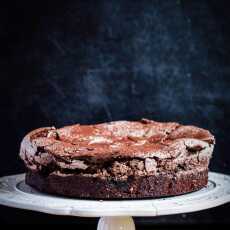 Przepis na Chocolate meringue cake