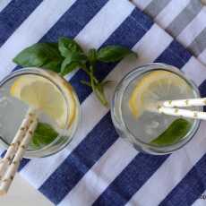 Przepis na Lemoniada cytrynowa z syropem z bazylii