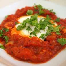 Przepis na Jajka sadzone w pomidorach a'la shakshuka