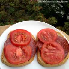 Przepis na Kanapki z salami i pomidorem (3)