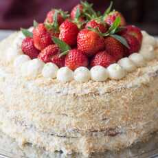 Przepis na Tort urodzinowy z truskawkami