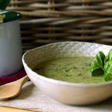 Przepis na Zupa brokułowa z jarmużem