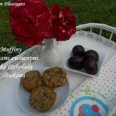 Przepis na Muffiny z płatkami owsianymi, gorzką czekoladą i śliwką 