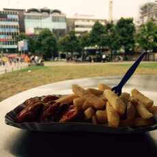 Przepis na Currywurst mit Pommes Frites