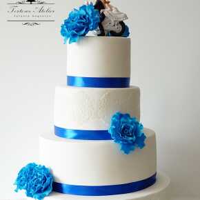 niebieski tort