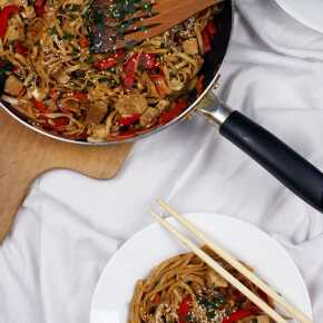 makaron chow mein