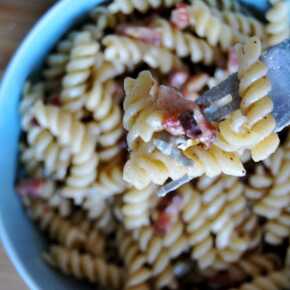 carbonara z serem pleśniowym