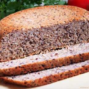 Buckwheat bread with linseed