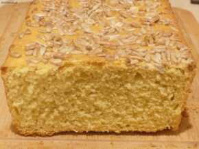 chleb kukurydziany na drożdżach