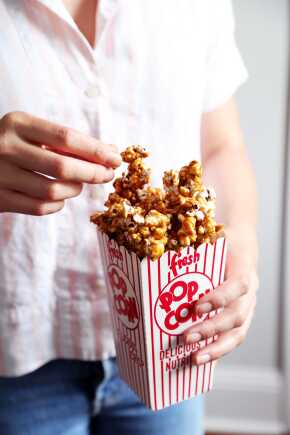 spiced caramel corn