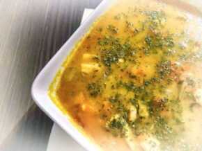 zupa krem z brokułów z grzankami