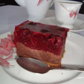 deser czekoladowo-wiśniowy