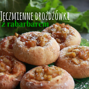 Drożdżówki z rabarbarem