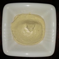 Jedwabisty hummus z kolendrą