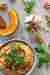 Krótki przewodnik po dyniach i hummus dyniowy z kolendrą i pieczonym czosnkiem. || Short guide to pumpkins and pumpkin hummus with cilantro and roasted garlic.