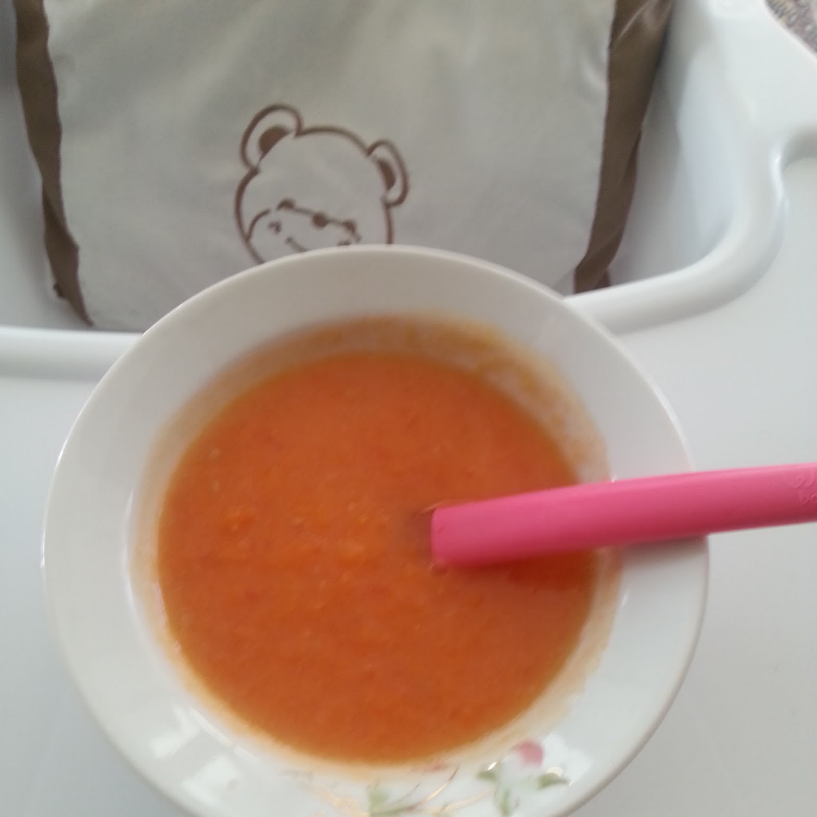 Zupa z czerwonych warzyw z ziemniakami dla niemowlaka